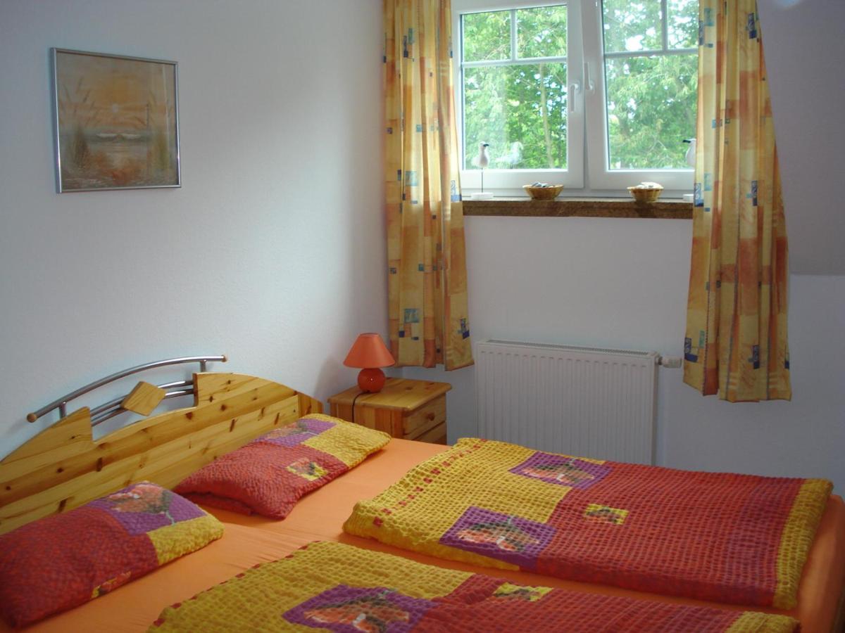 Blick Ins Gruene Apartment Zingst Exterior photo